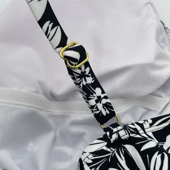 Aqua Couture Black & White Curvy Adjustable Straps Removable Pads Swimsuit - 3X - Picture 9 of 14